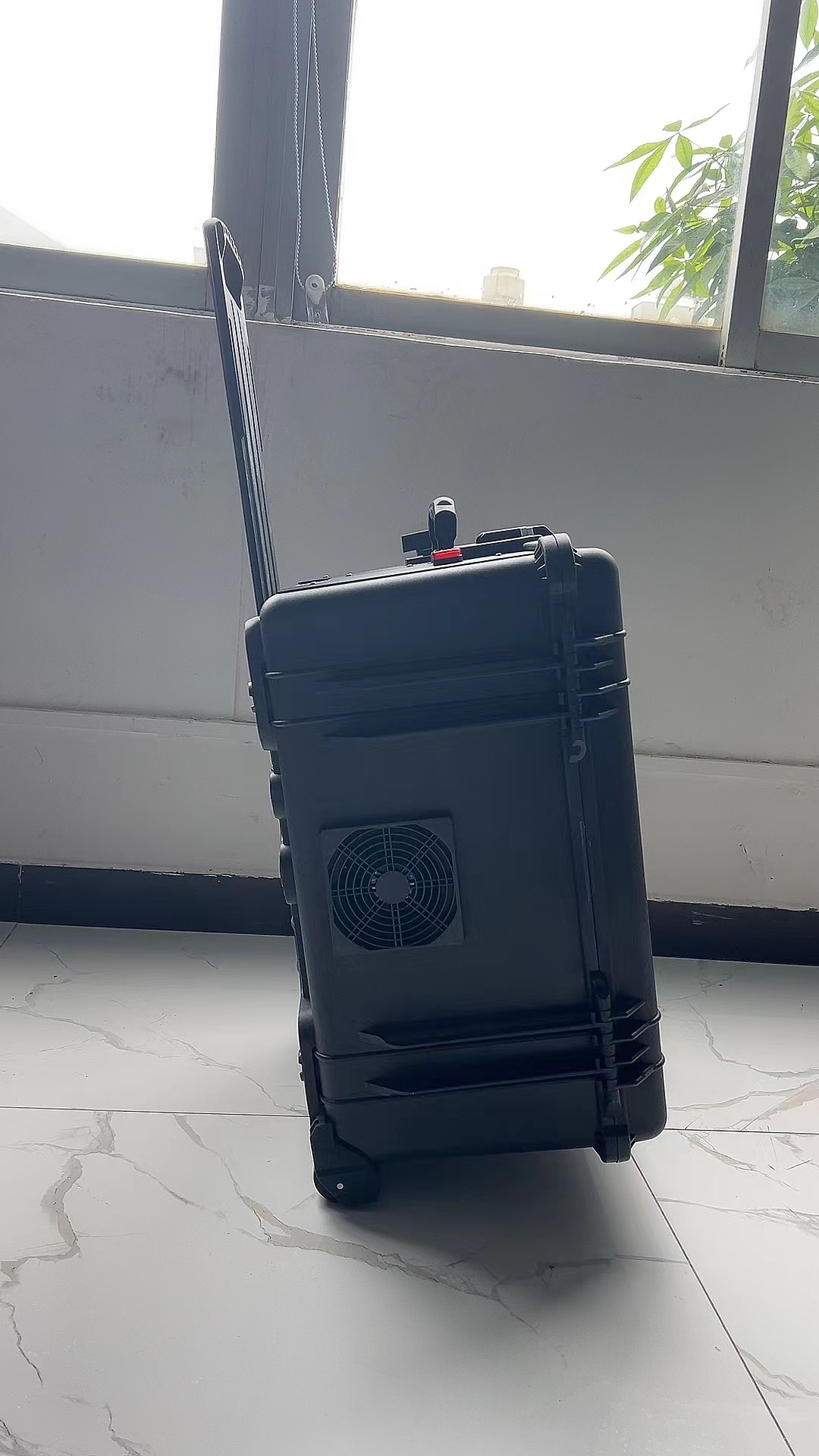 西丰手拉箱型移动通信干扰器